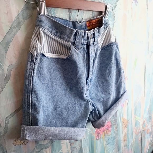 HP Vintage HighRise Denim Shorts LightWash Western - Picture 3 of 15